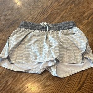 Vuori Shorts, size extra small.